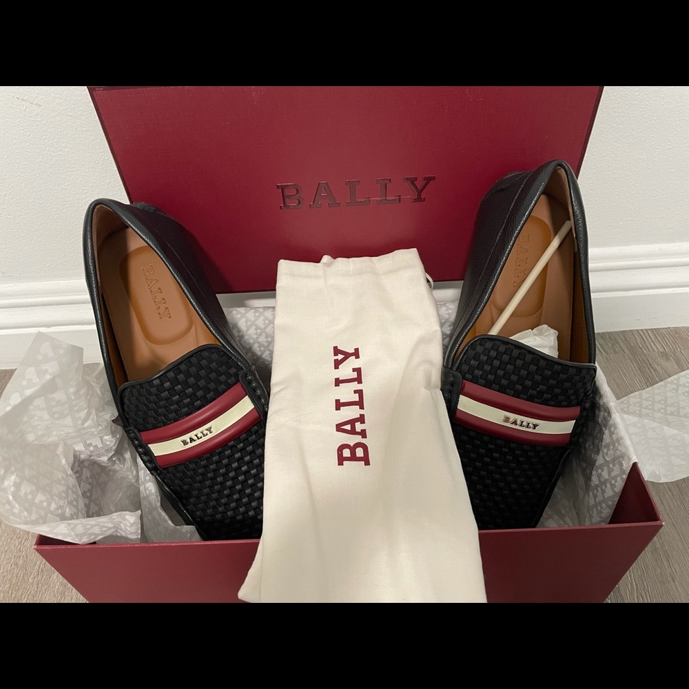 Leather upper and lining/rubber sole
Made in Italy